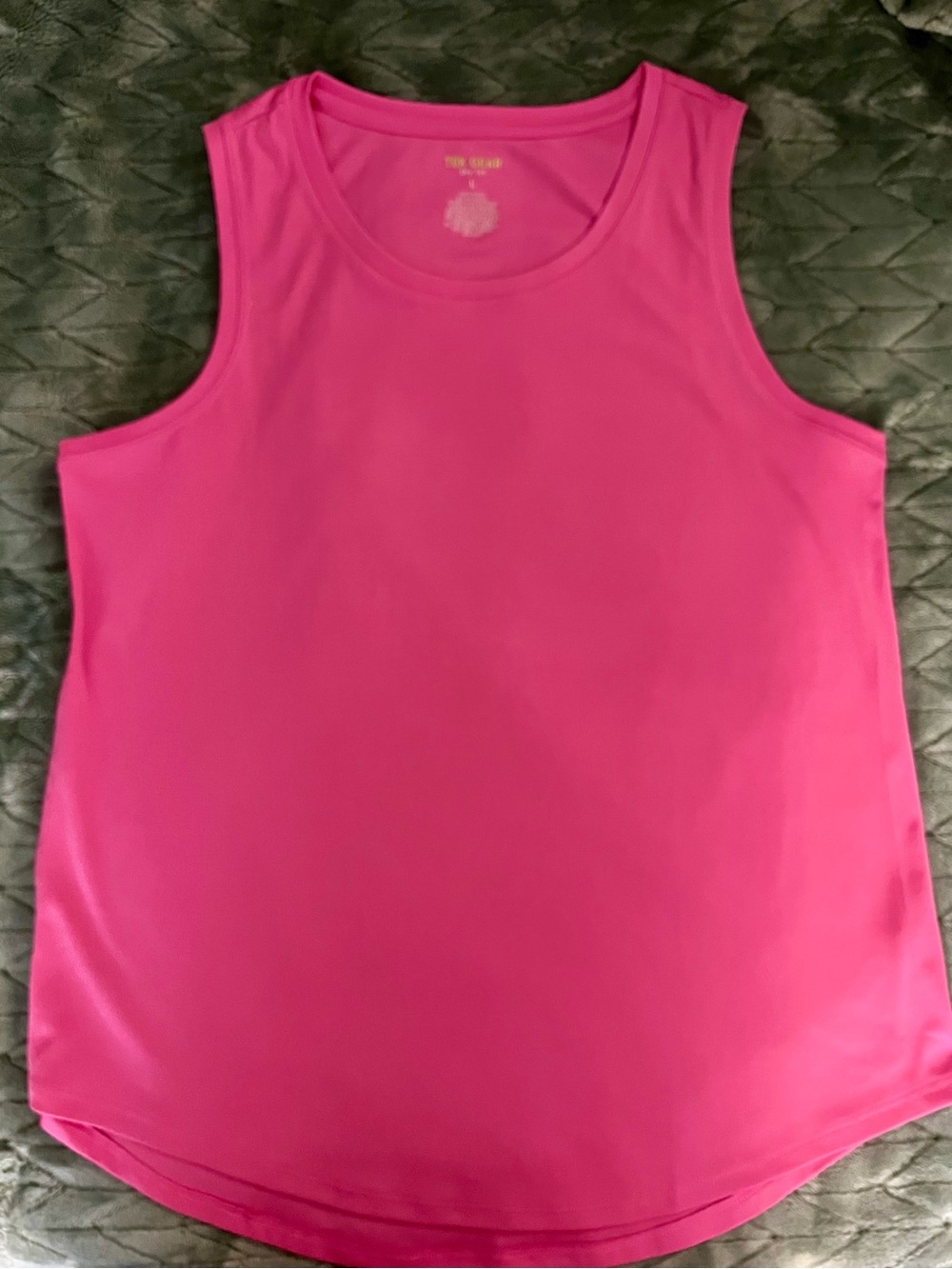 Tek Gear Women’s Hot Pink Sleeveless Tank Top